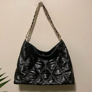 Forever 21 faux leather quilted shoulder bag purse with gold chain handle